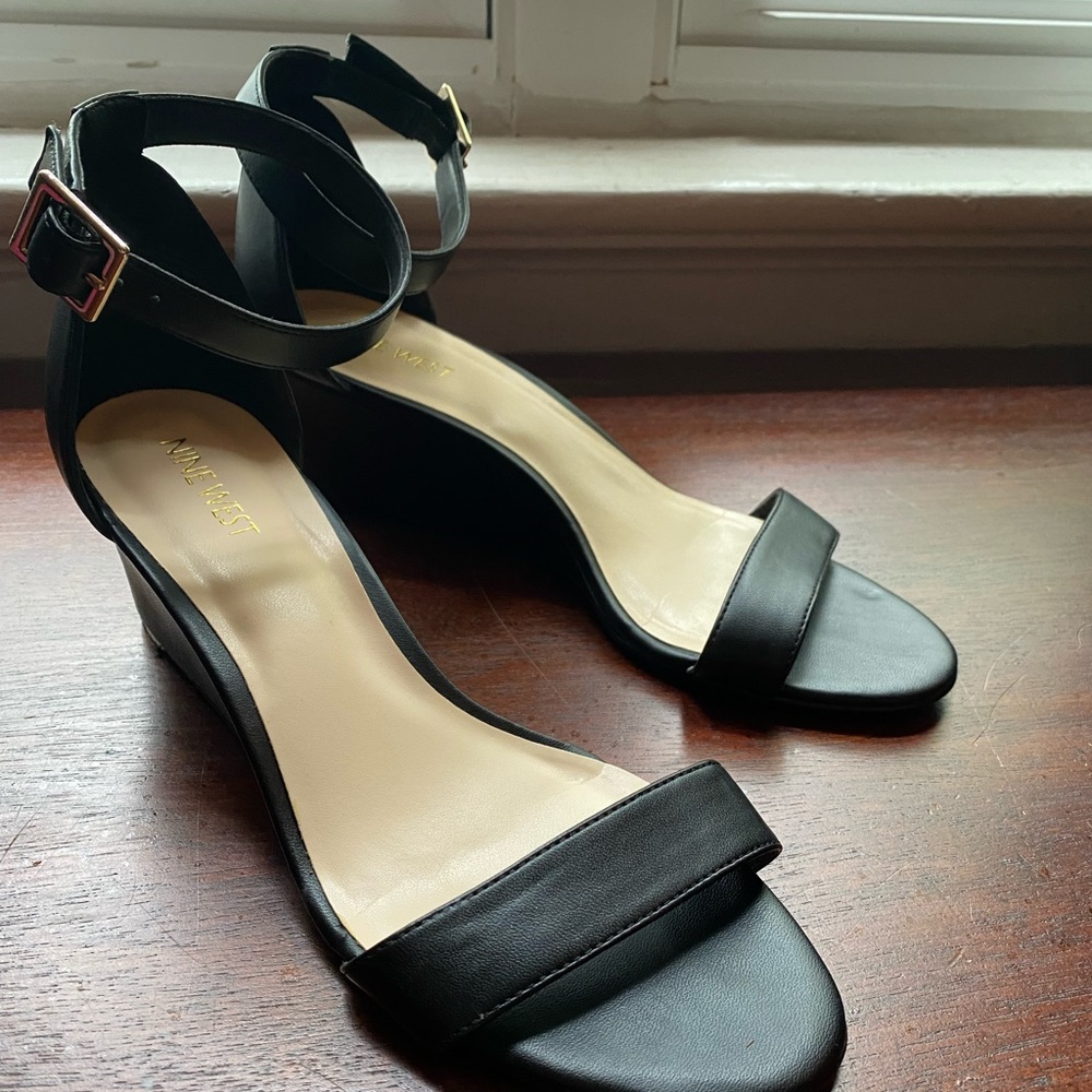 Nine West wedge sandals